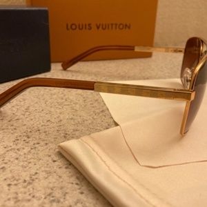 Louis Vuitton Men sunglasses